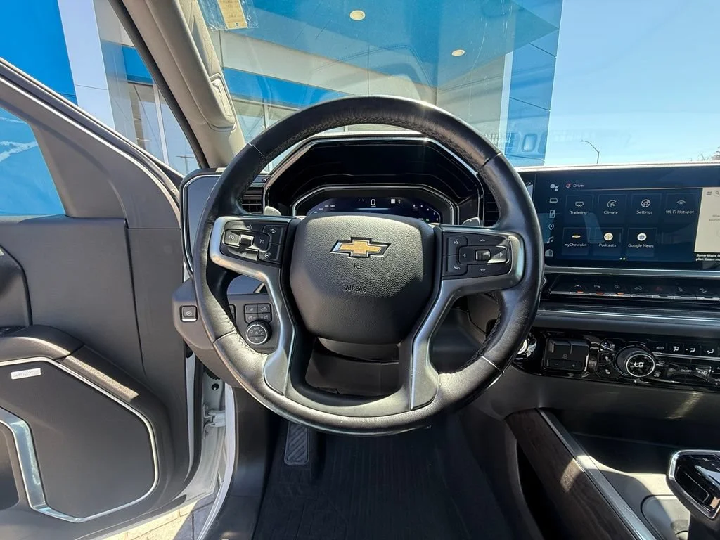 Used 2022 Summit White Chevrolet LTZ image 19