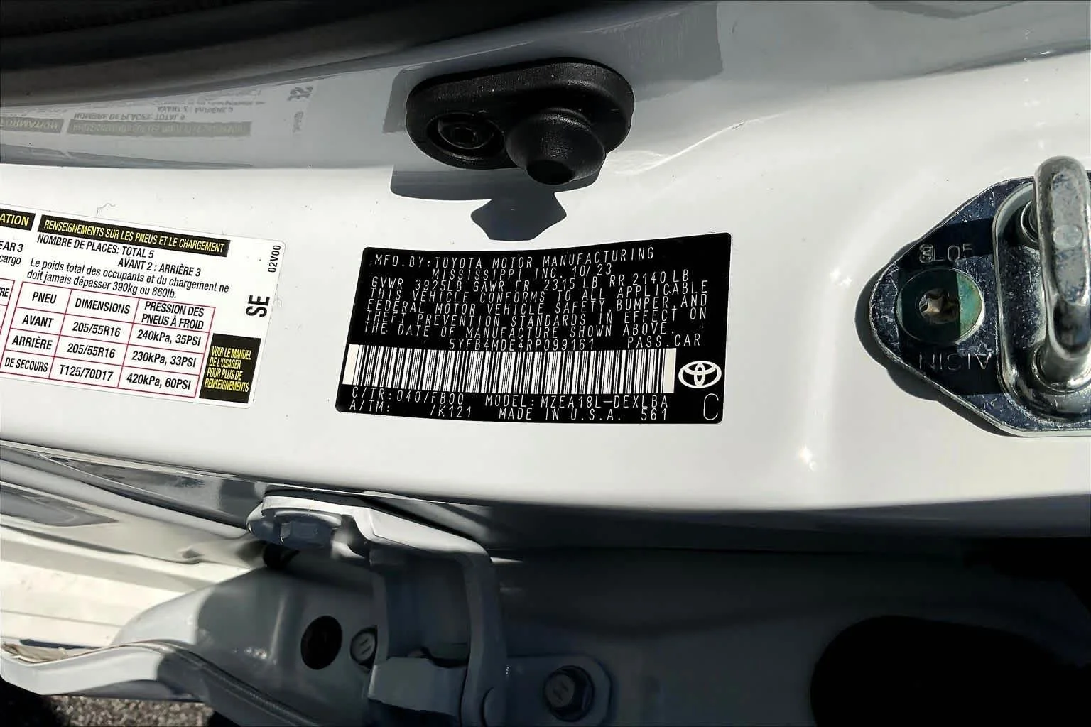 Used 2024 Ice Cap Toyota LE image 33