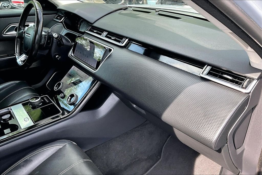 Used 2018  Land Rover S image 15
