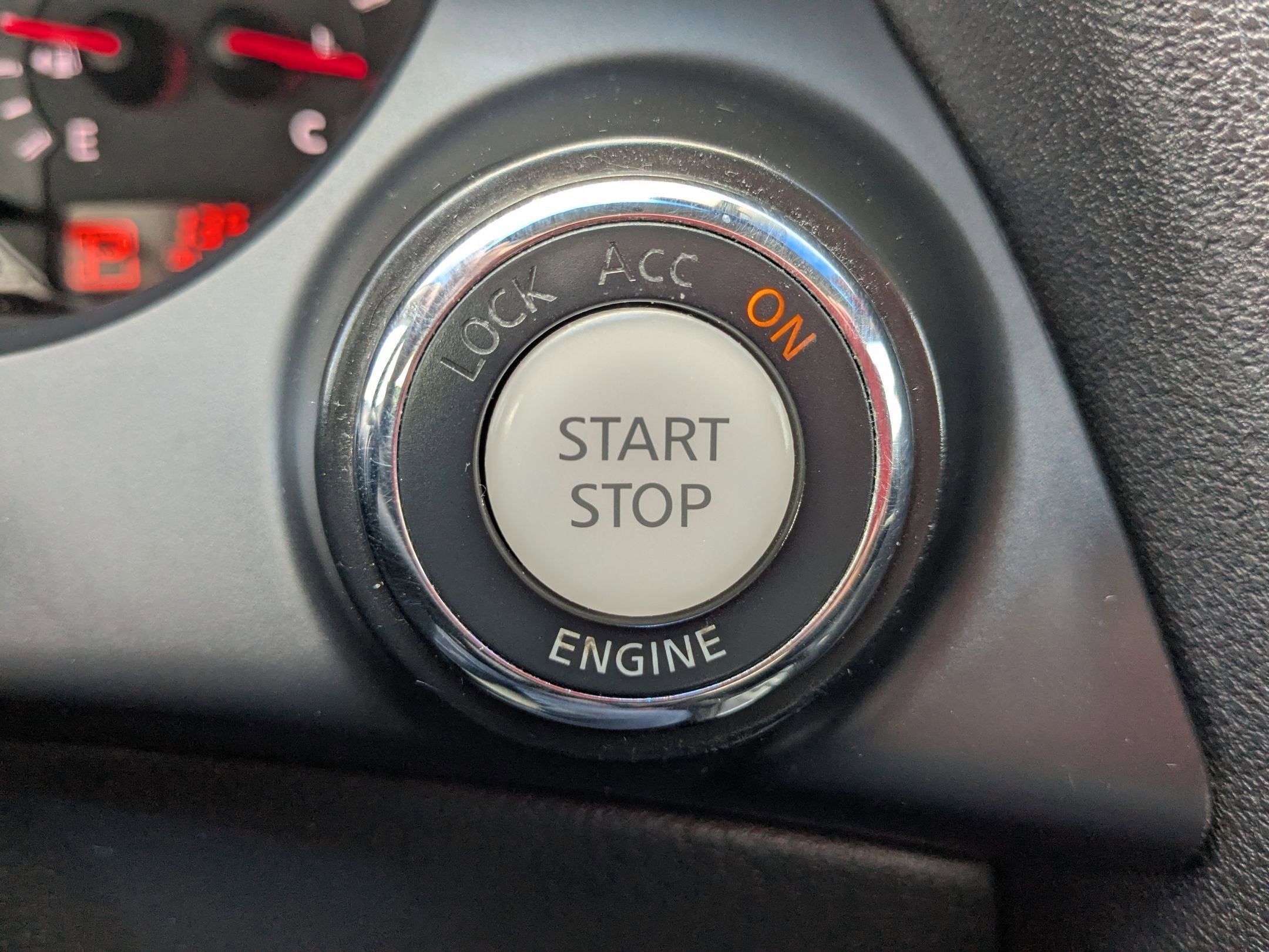 Used 2009 Precision Gray Metallic Nissan 2.5 S image 20