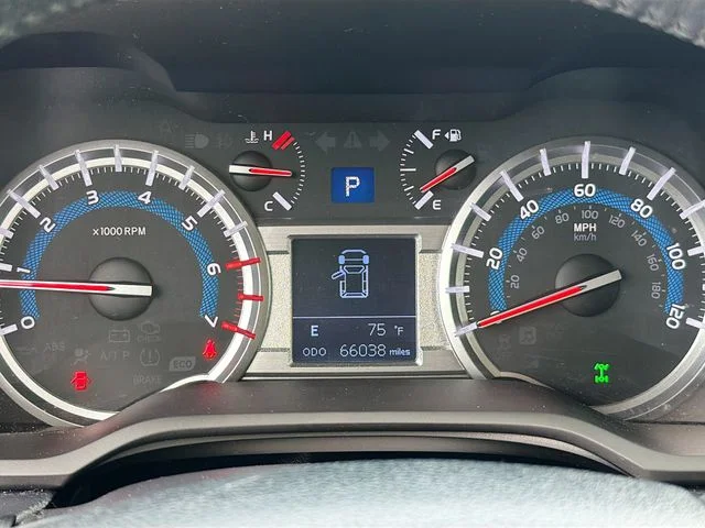 Used 2017 Silver Toyota SR5 Premium image 13