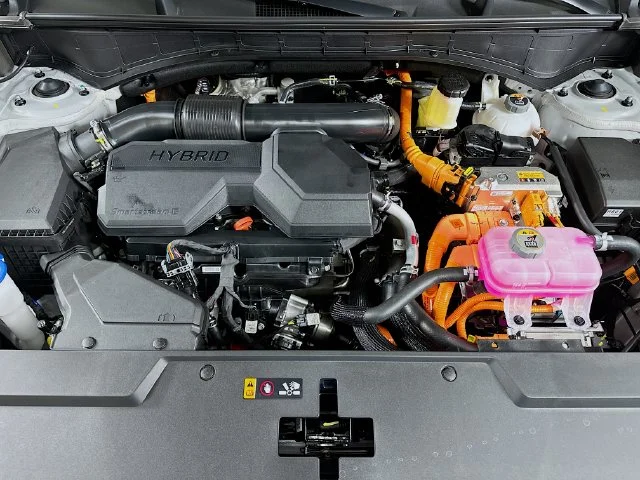 New 2026 Silver Hyundai SE image 20