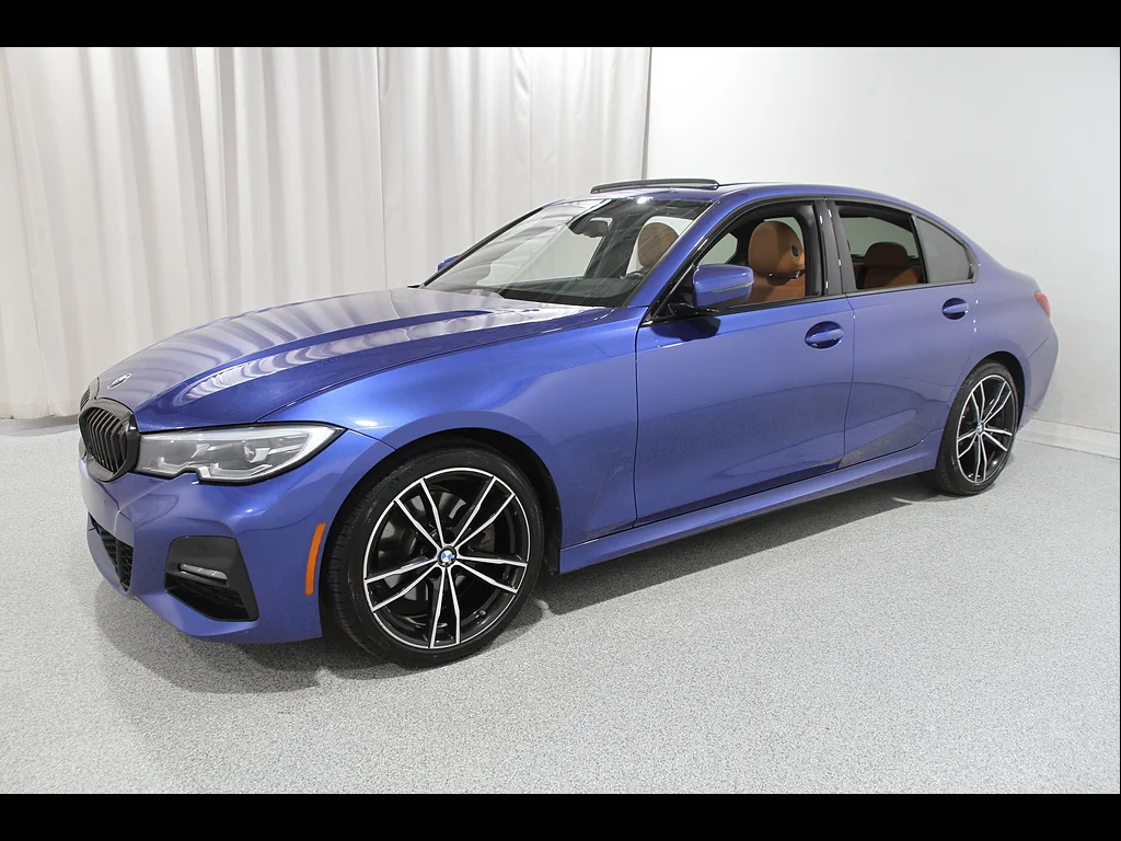 Used 2020 Portimao Blue Metallic BMW 330i xDrive image 3