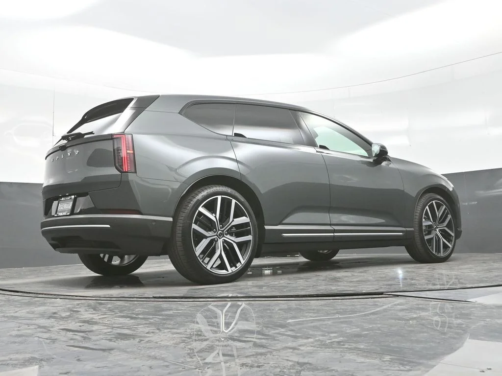 New 2027 Forest Lake Volvo Ultra image 30