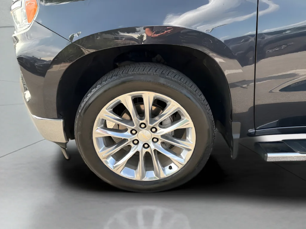 Used 2022 Gray Chevrolet LT image 15