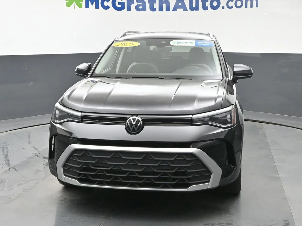 Used 2025 Black Volkswagen 1.5T SE image 6