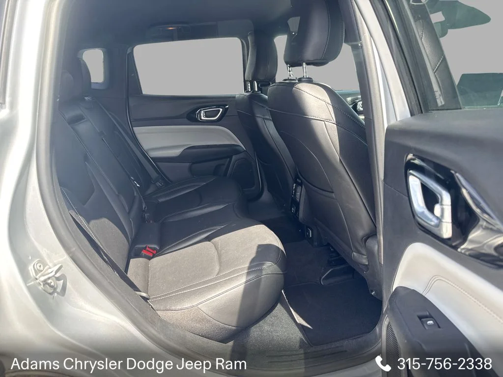 Used 2025 Silver Jeep Limited image 12