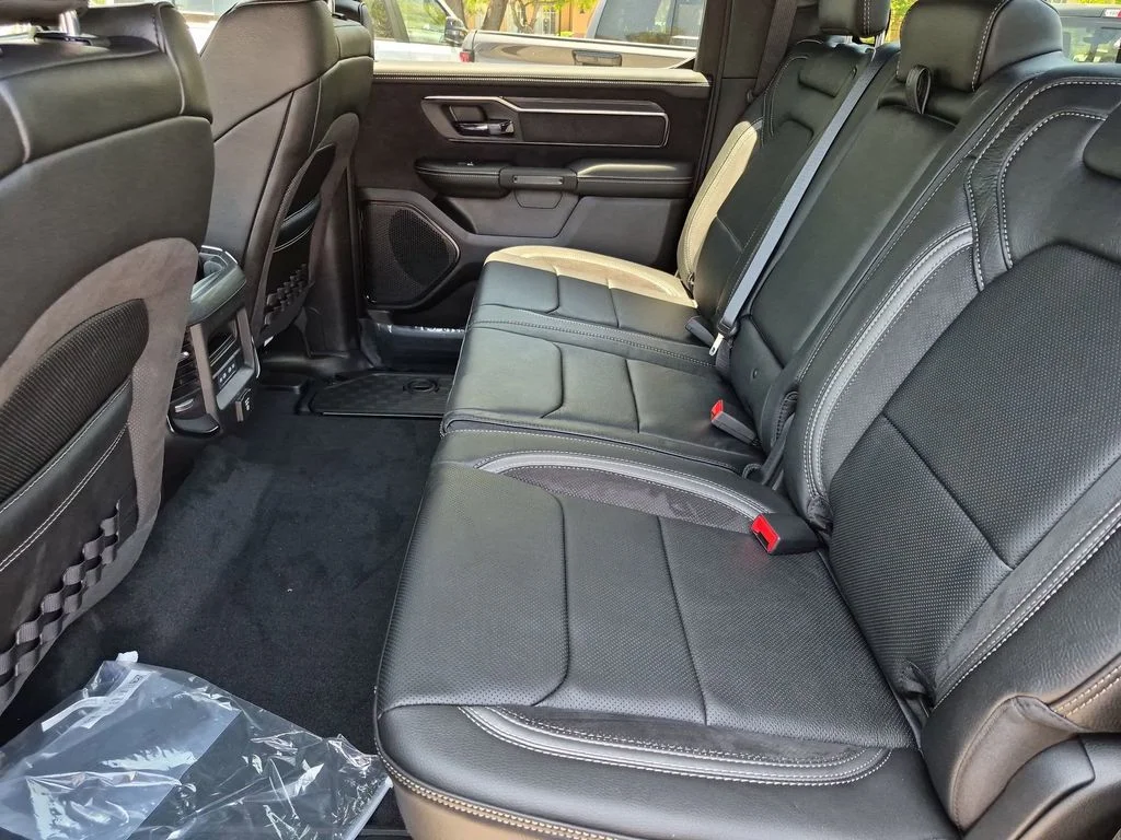 New 2026 Diamond Black Crystal Pearl-Coat Exterior Paint RAM RHO image 21