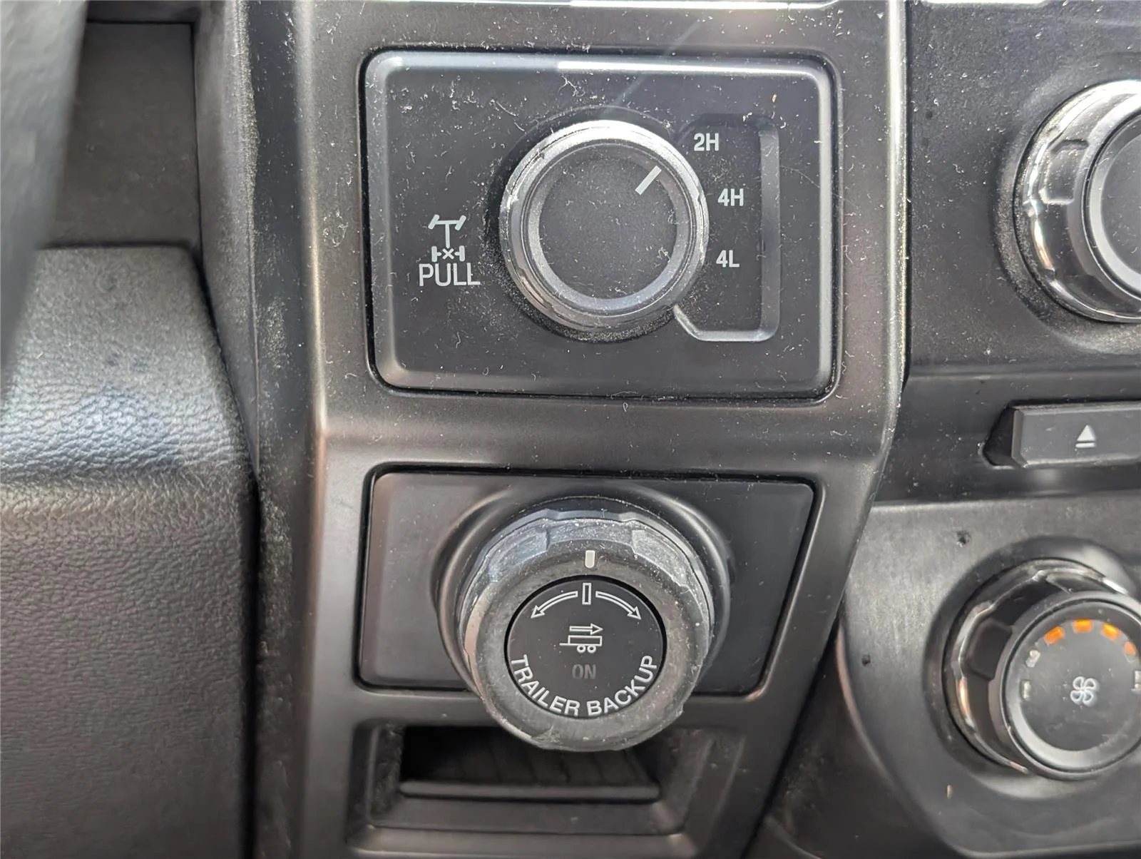 Used 2016 Magnetic Metallic Ford XLT image 24