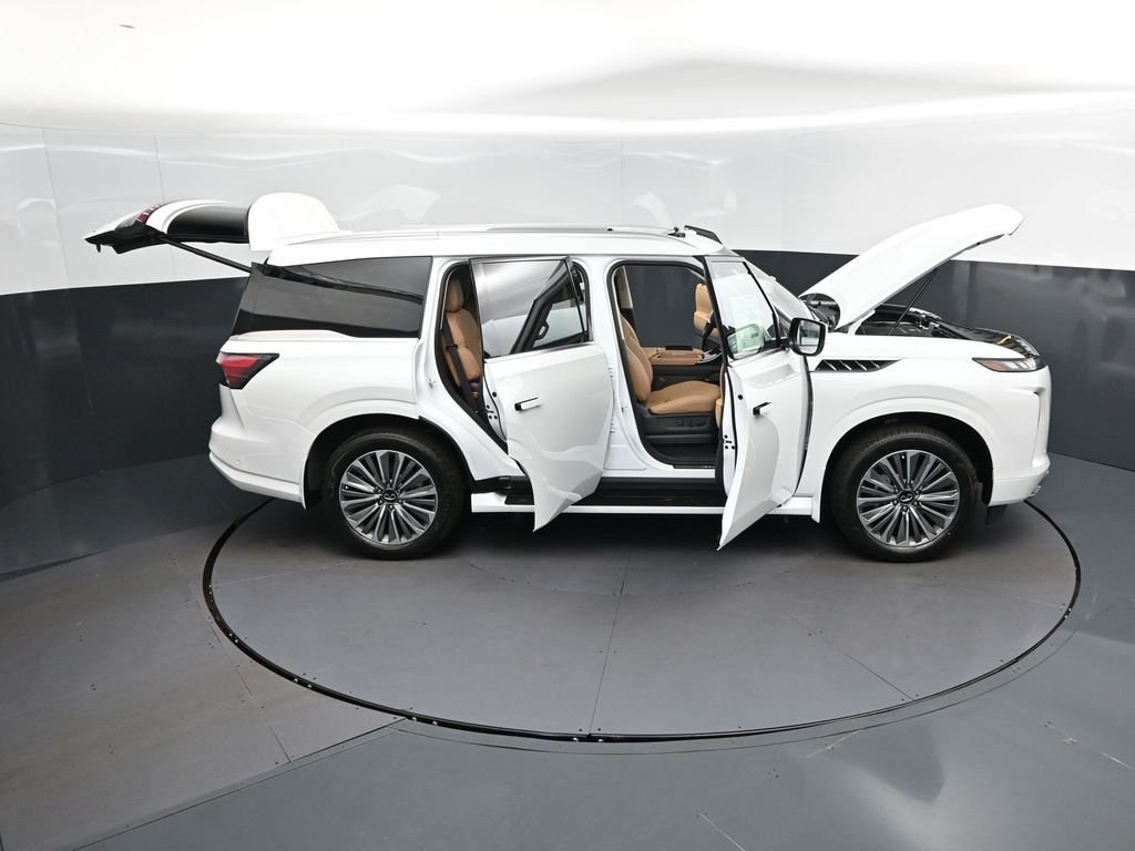 New 2026 RADIANT WHITE INFINITI Luxe 2WD image 51