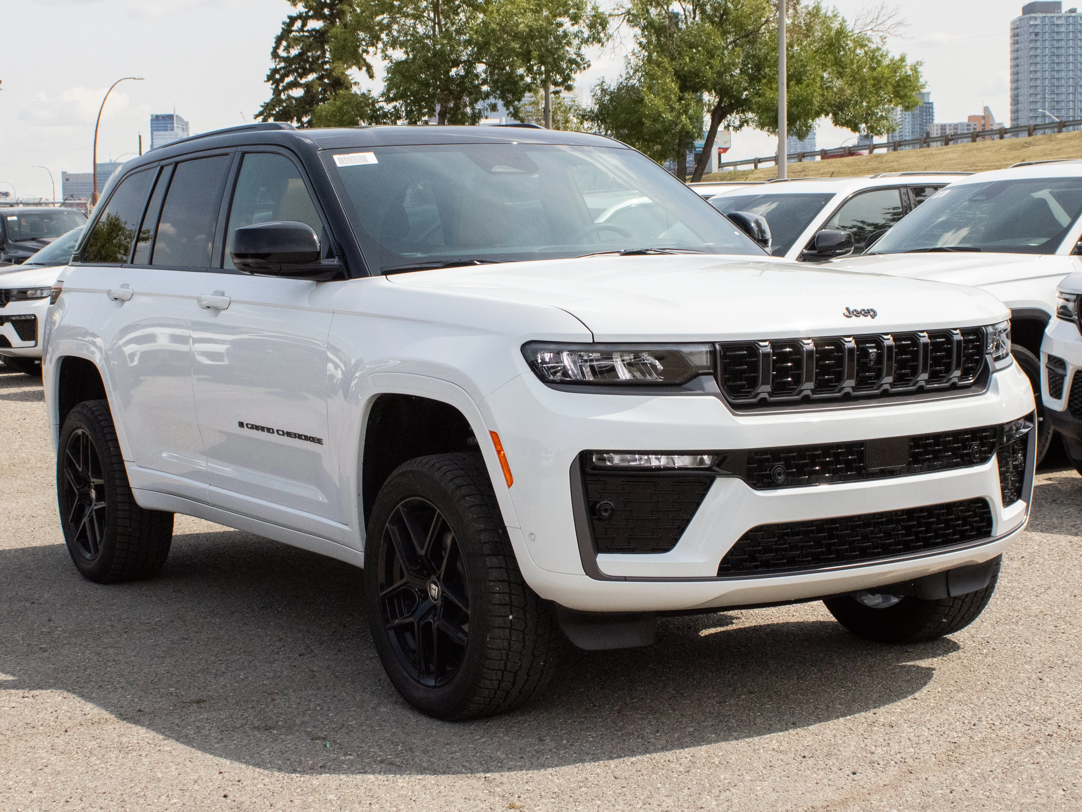 New 2026 White Jeep Summit* image 6