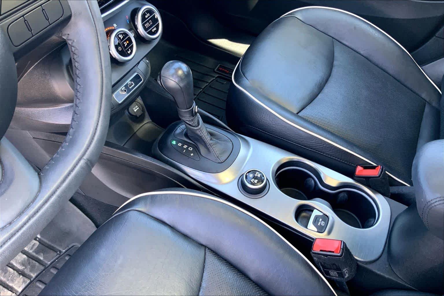 Used 2017 Blue Sky Metallic FIAT Lounge image 16