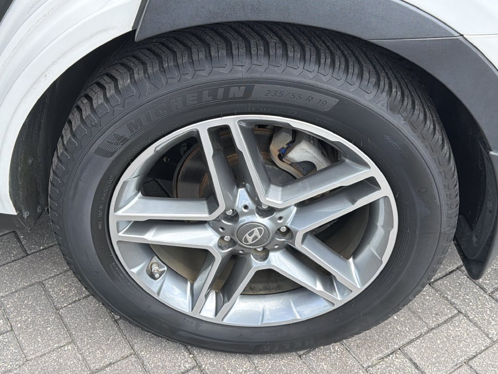 2017 Hyundai Santa Fe SE Ultimate - Photo 18