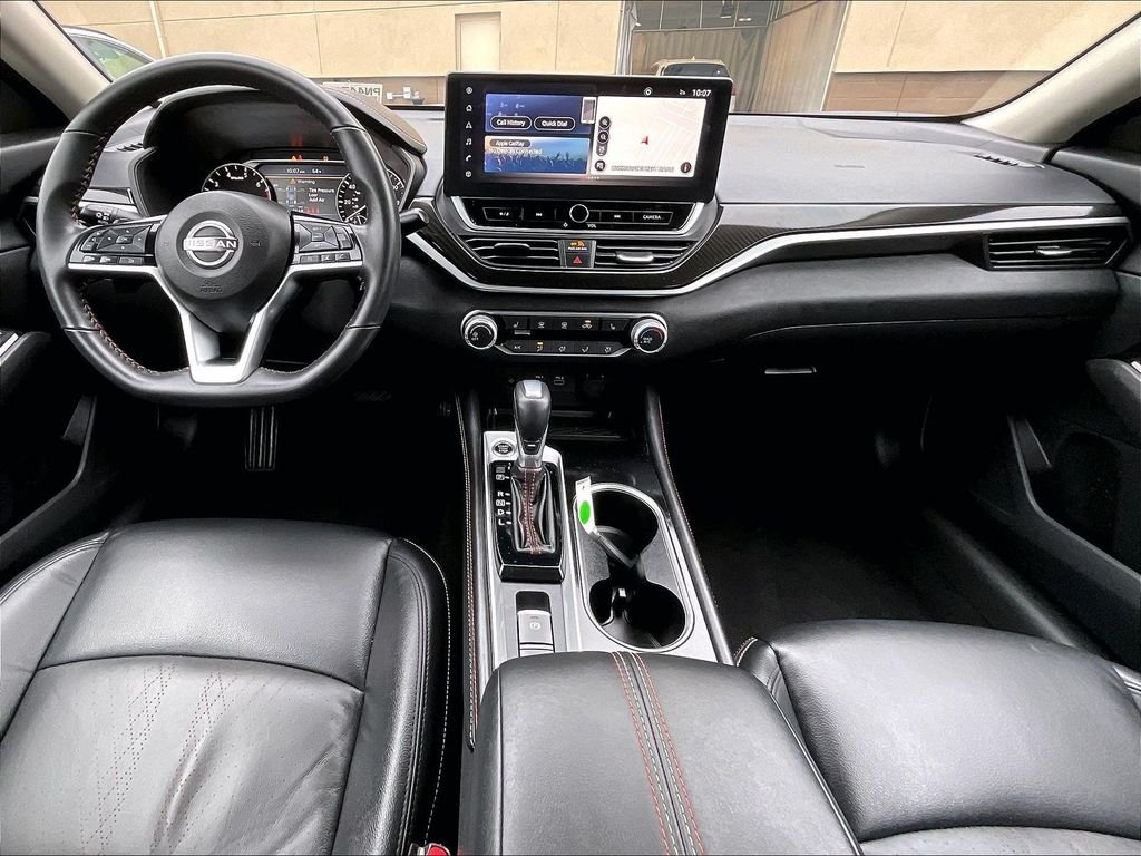 Used 2024 White Nissan 2.5 SR image 21