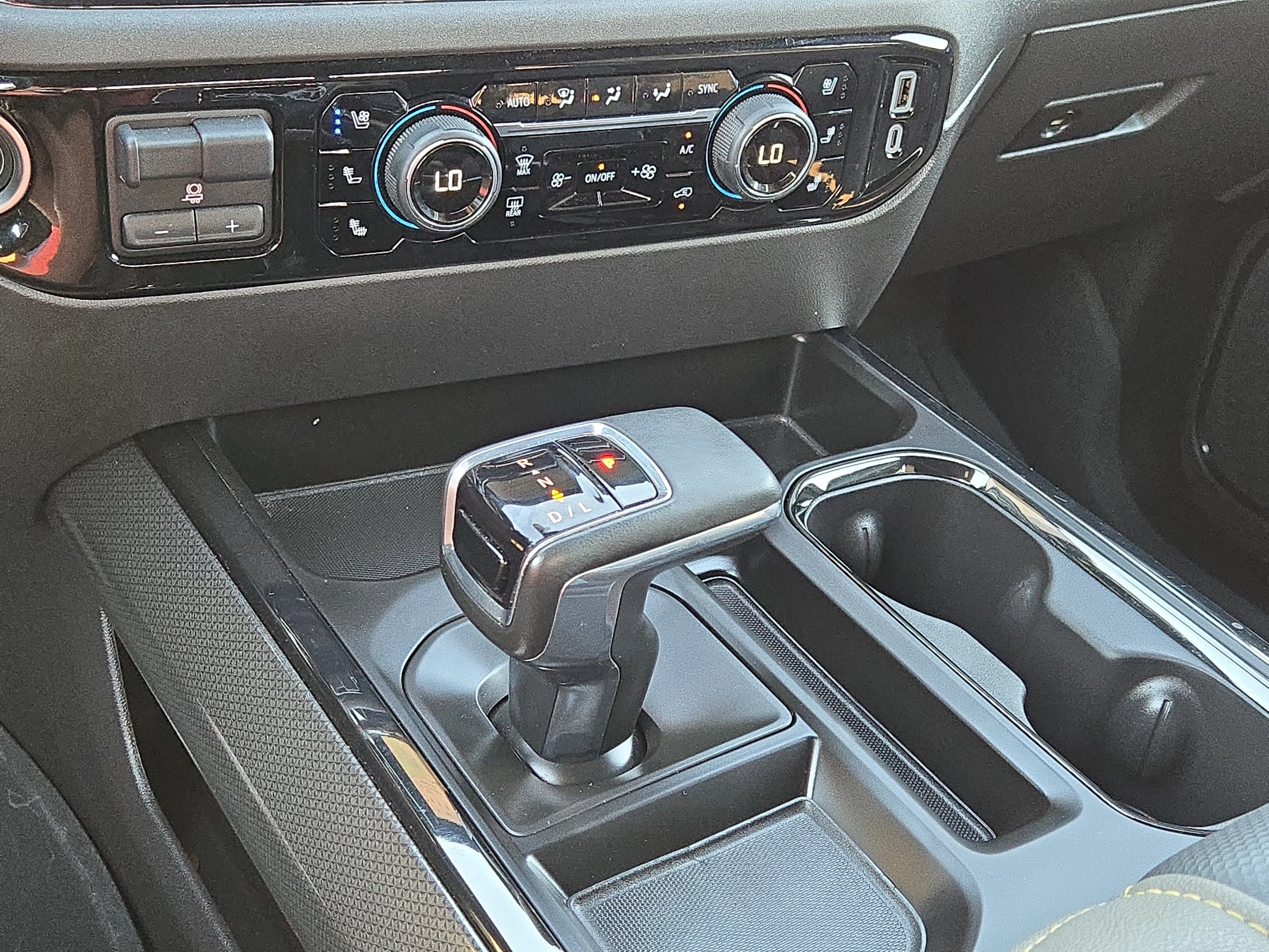 Used 2024 Summit White Chevrolet ZR2 image 25