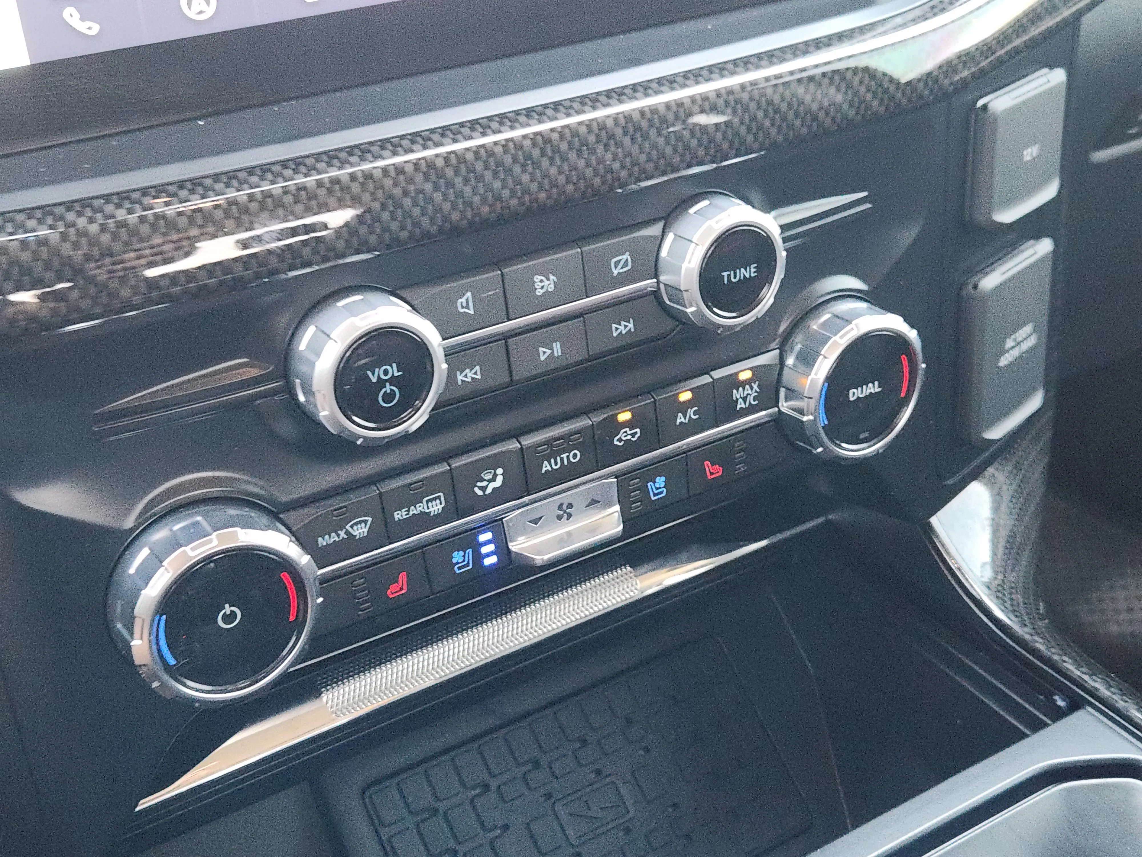 Used 2023 Black Ford LARIAT image 20