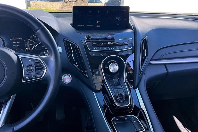 Used 2020  Acura Base image 6