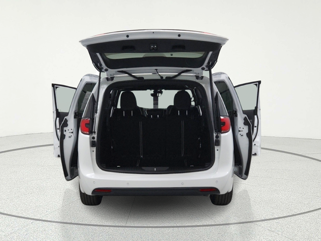 2026 Chrysler Pacifica Limited - Photo 8