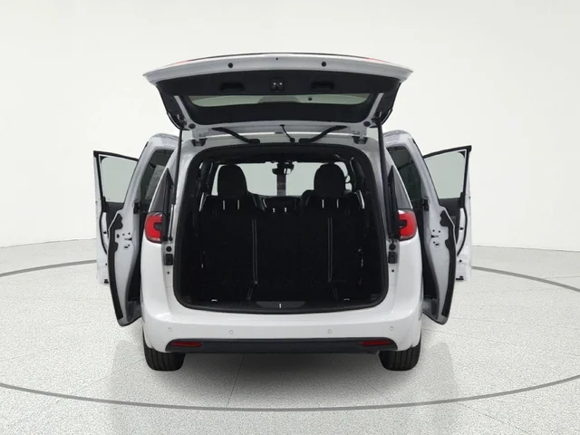 2026 Chrysler Pacifica Limited - Photo 8
