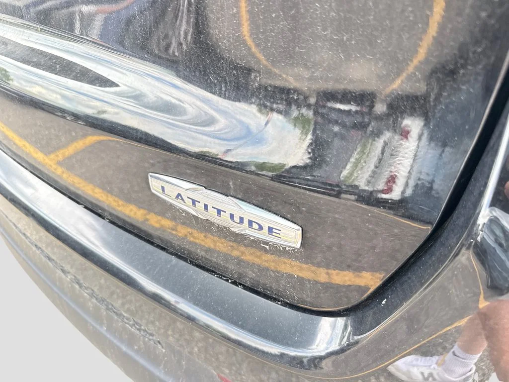 Used 2020 Black Jeep Latitude image 10