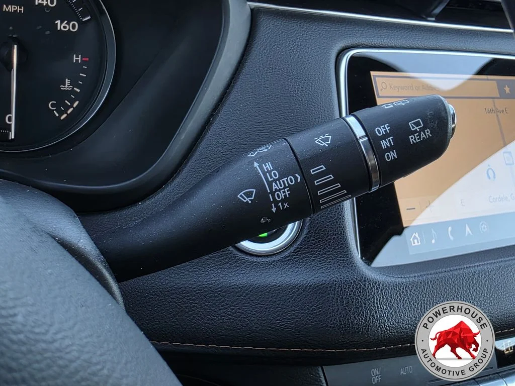 Used 2019 Red Cadillac Premium Luxury image 31