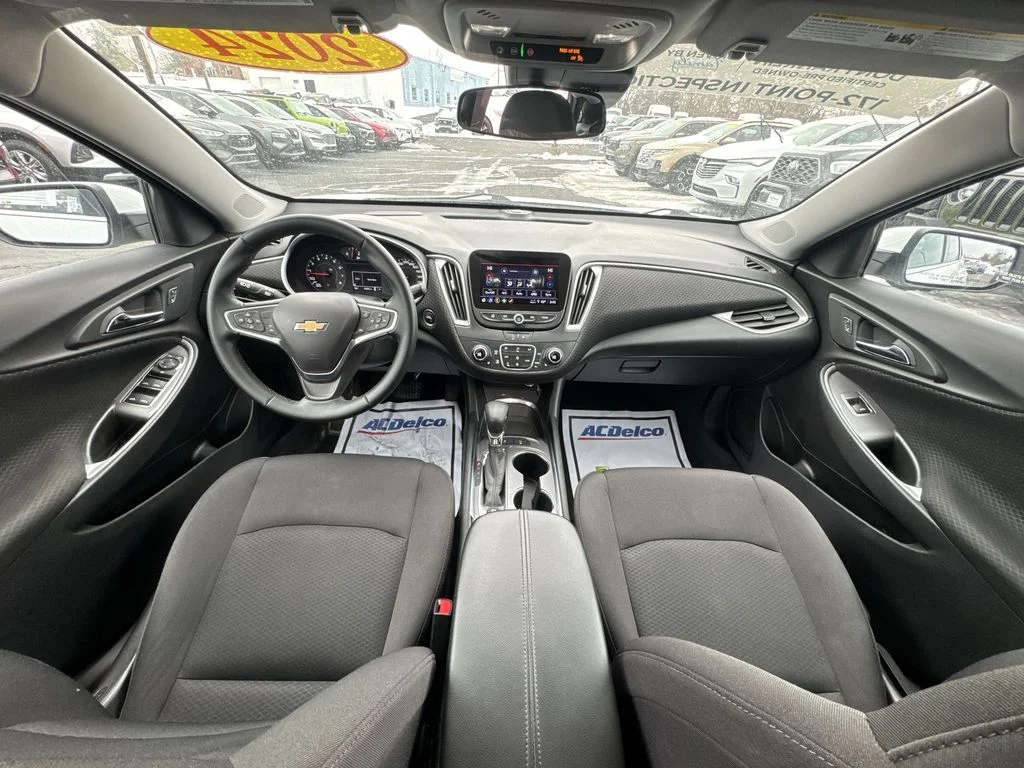 Used 2024 White Chevrolet LT image 21
