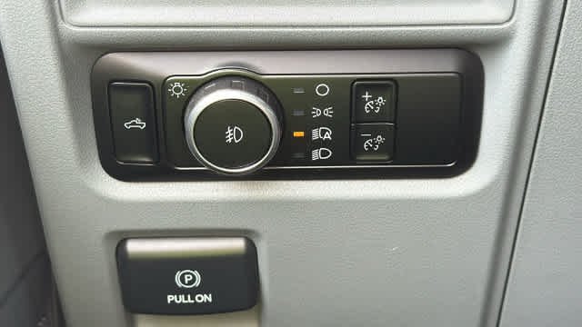 Used 2023 Oxford White Ford XLT image 14