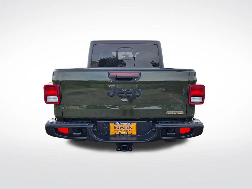 Used 2023 Green Jeep  image 4