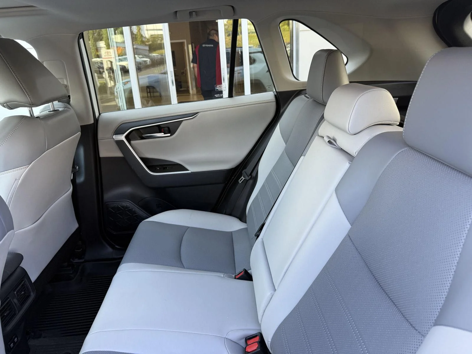 Used 2021 Blizzard Pearl Toyota Hybrid Limited image 13