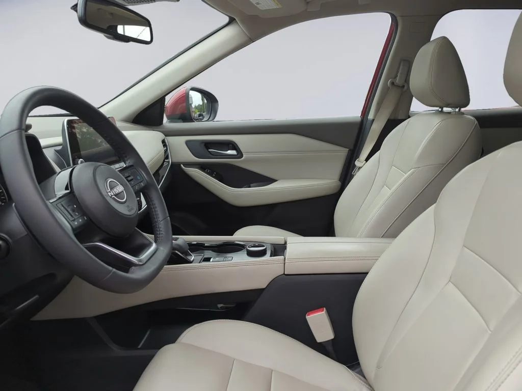 Used 2023 Red Nissan SL image 16