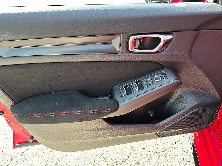 Used 2025 RALLYE RED Honda TYPER image 12