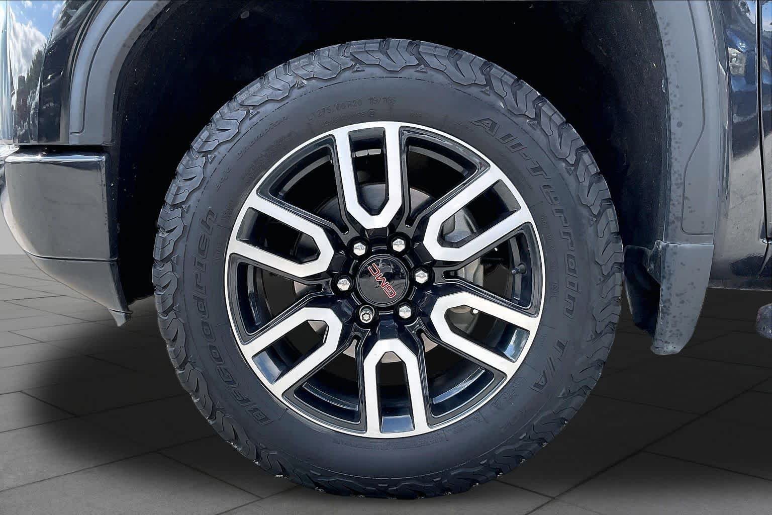 Used 2020 Carbon Black Metallic GMC AT4 image 11