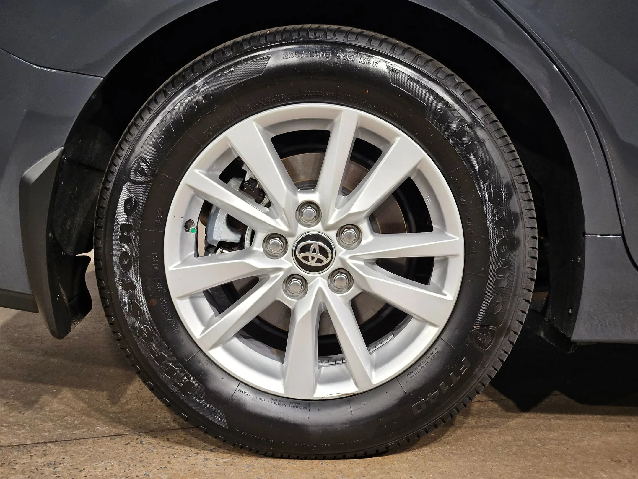 Used 2025 Underground Toyota LE image 17