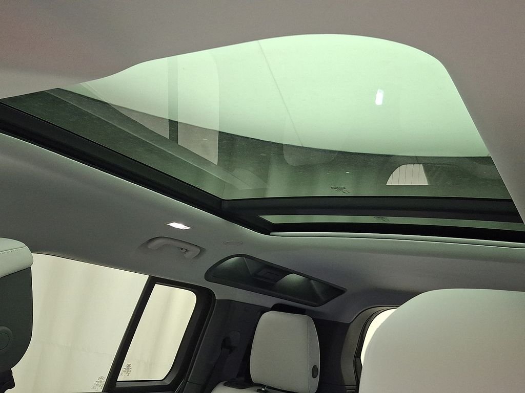 New 2026 Carpathian Grey Land Rover S image 11