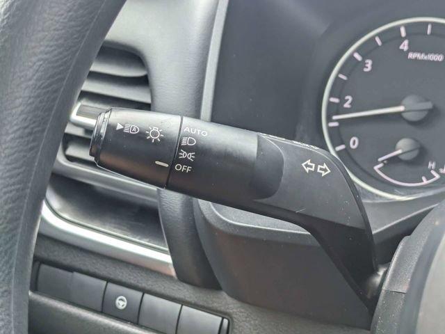 Used 2024 Silver Nissan SV image 27