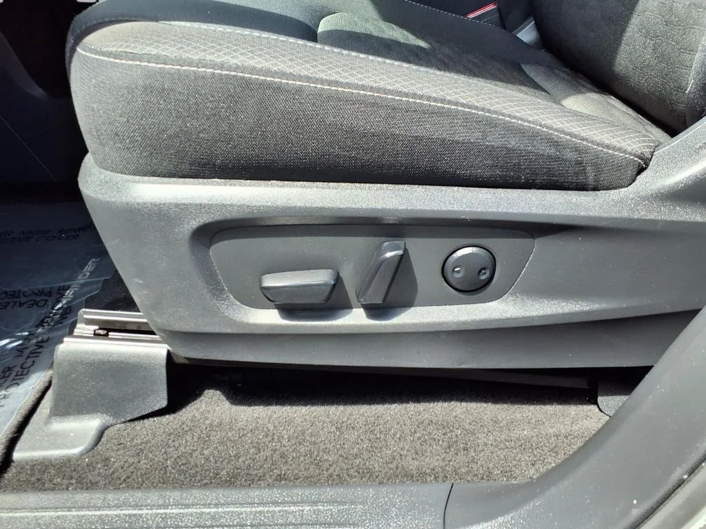 Used 2025 Silver Nissan SV image 23