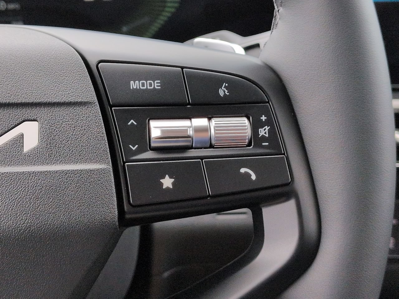 New 2027 Gravity Gray Kia S image 28