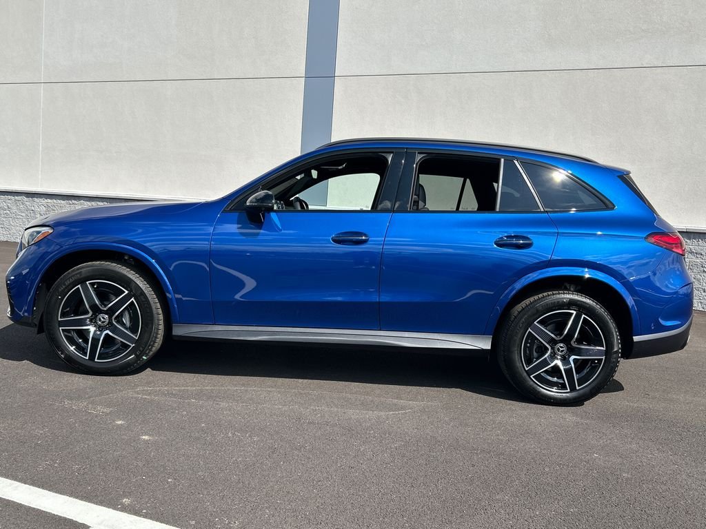 New 2027 Starling Blue Metallic Mercedes-Benz GLC 300 image 4