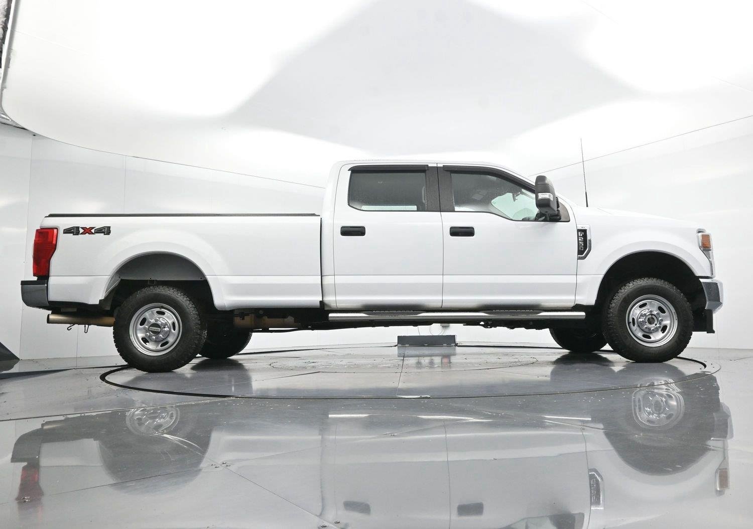 Used 2022 Oxford White Ford XL image 50