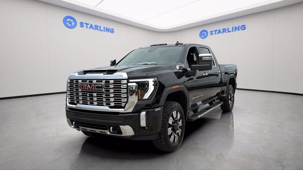 Used 2024 Onyx Black GMC Denali image 17