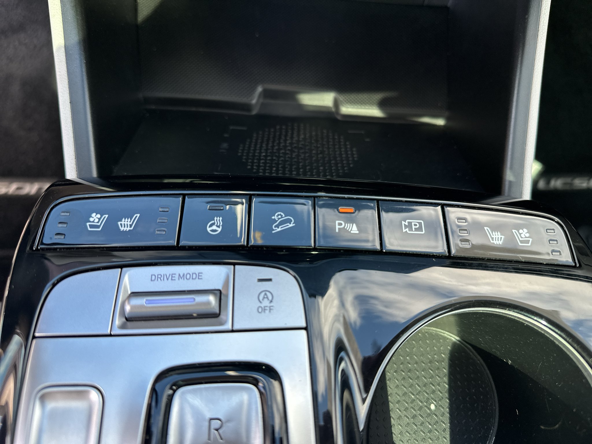 Used 2022 Shimmering Silver Hyundai Limited image 26