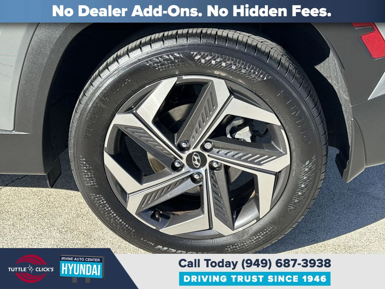 Used 2024 HAMPTON GRAY HYUNDAI SEL image 19