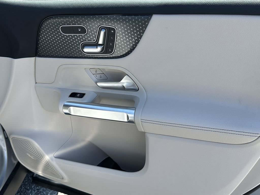 New 2026 Cirrus Silver Metallic Mercedes-Benz GLB 250 image 16