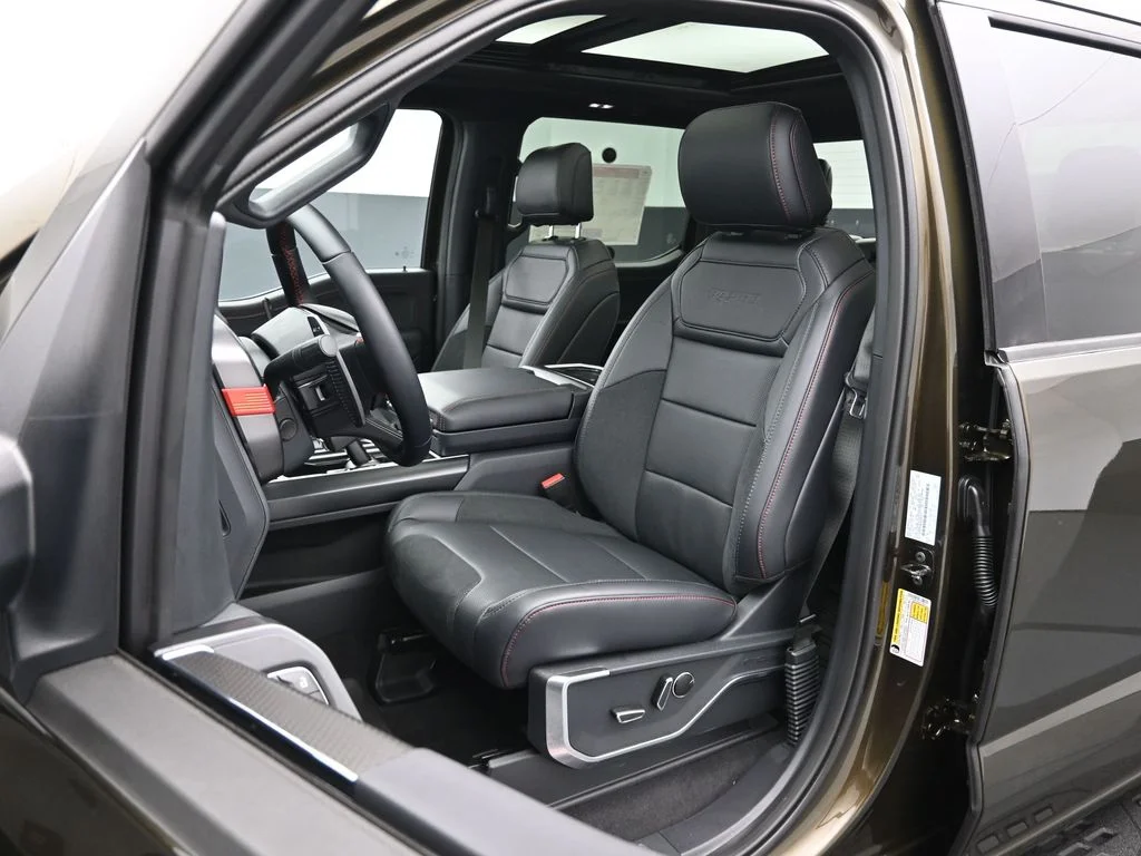 New 2026 Shelter Green Ford Raptor image 8