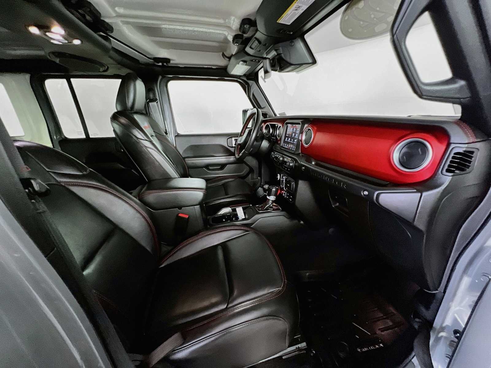 Used 2022 Sting-Gray Clearcoat Jeep Unlimited Rubicon image 28