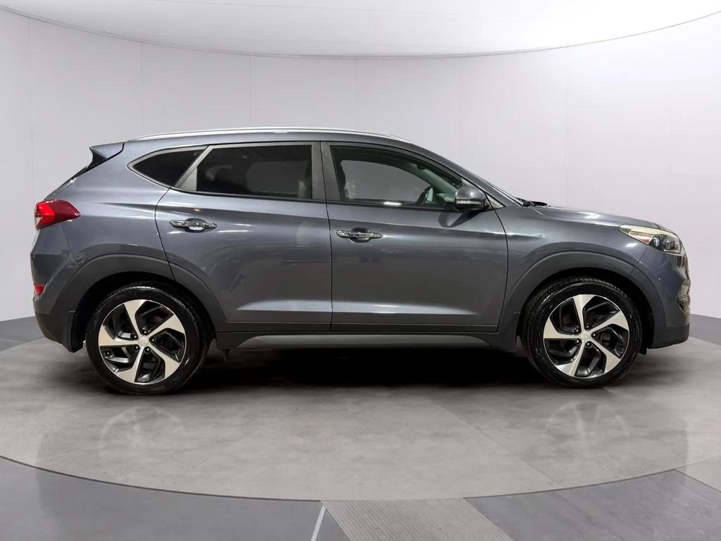 Used 2016 Coliseum Gray Hyundai Limited image 2