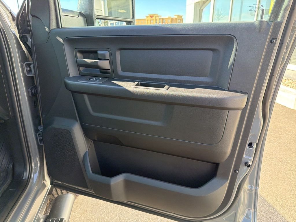 New 2026 Ceramic Gray Clearcoat RAM Tradesman image 38