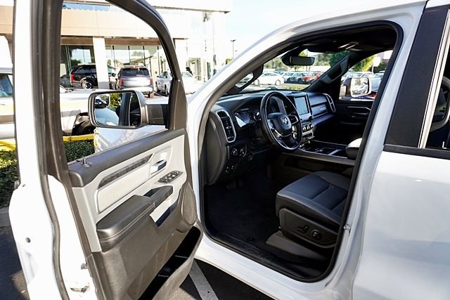 Used 2022 White Ram Big Horn/Lone Star image 38