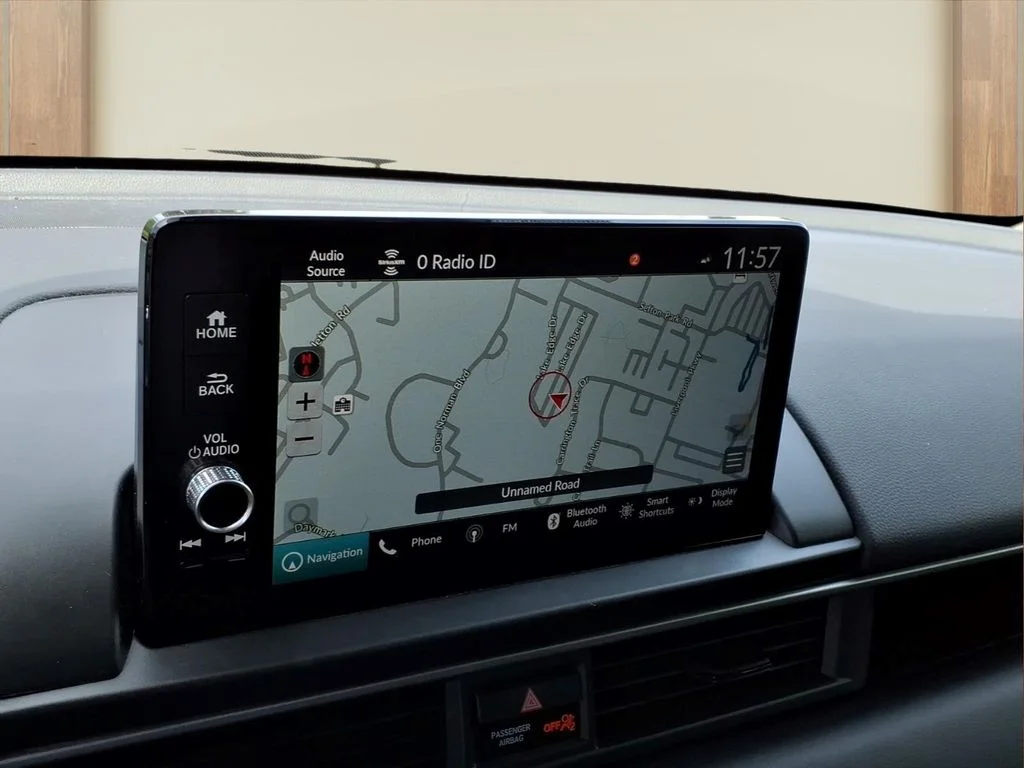Used 2023 White Honda Touring image 4