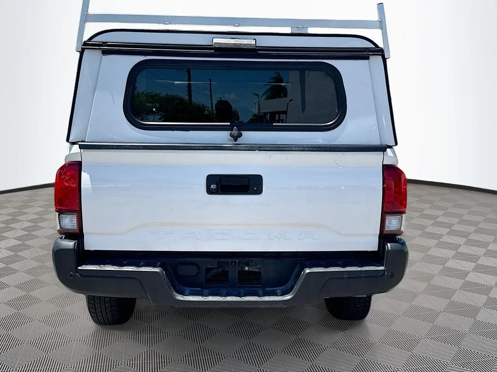 Used 2022 White Toyota SR image 7